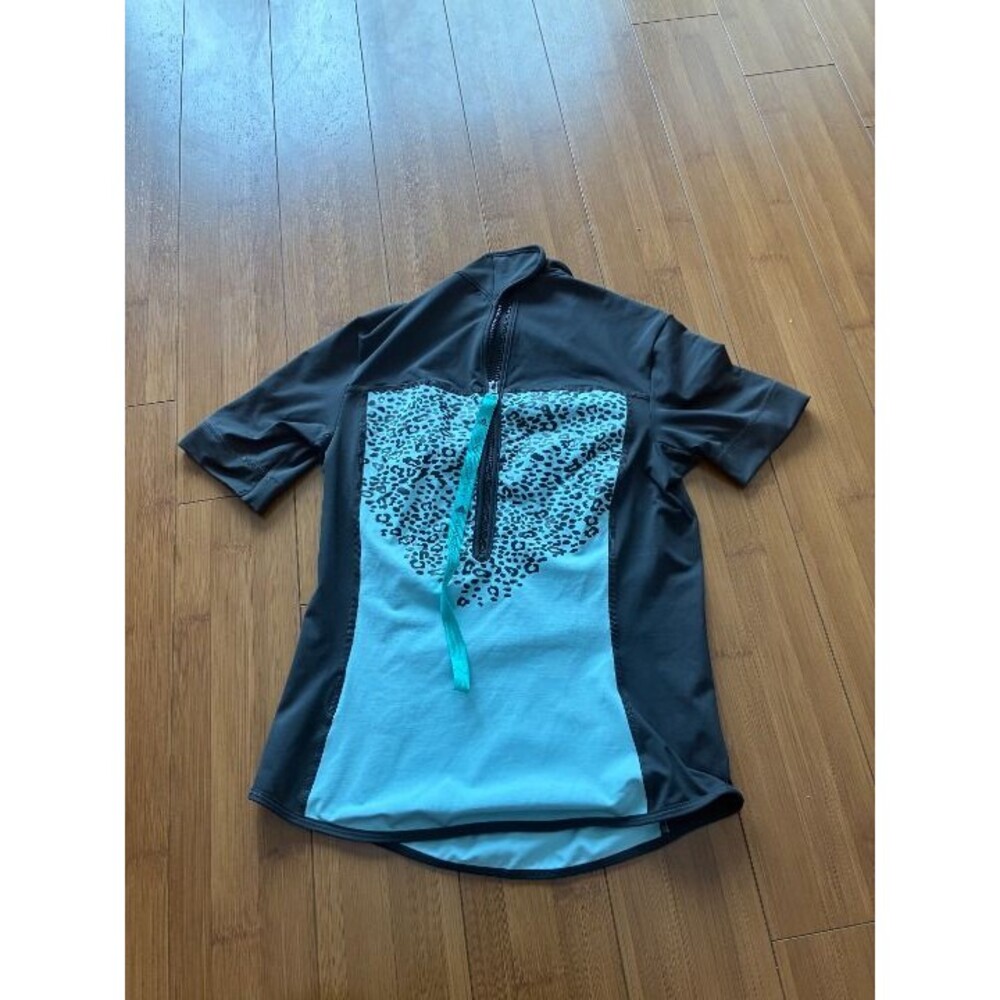 Stella McCartney for adidas mock neck tee zipper light blue leopard print medium